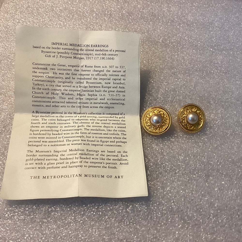 Vintage Metropolitan Museum of Art Imperial Medallion Faux Pearl Clip Earrings